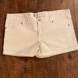 Stylish Mossimo white shorts!